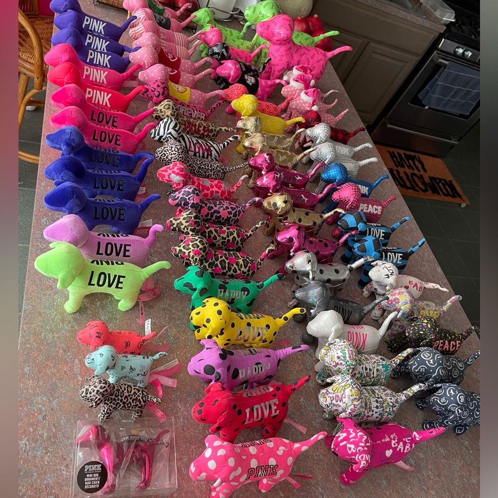 HUGE PINK dog bundle - Picture 1 of 16